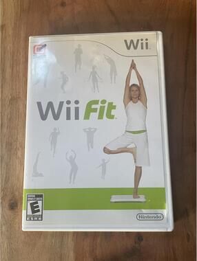 Wii Fit (Nintendo Wii) -‎ Fitness Game - Complete w/ Manual